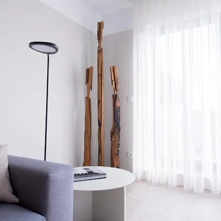 Art I Apartment *